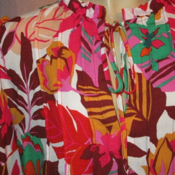 Maia FLORAL Dress Size 20W SHIFT Flutter TIERED Babydoll RUFFLE Pintuck HAWAIIAN - Picture 2 of 12